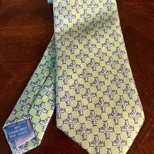 100% Silk Southern Tide Neck Tie.